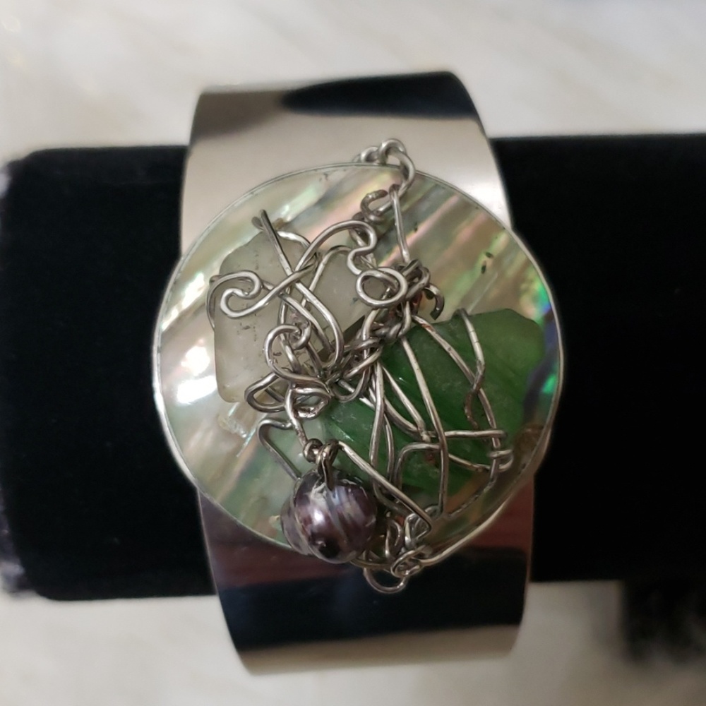 Fabulous bangle bracelet